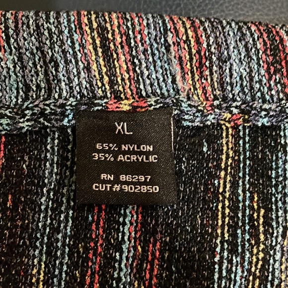 Vertigo knit short sleeve top - Picture 2 of 7